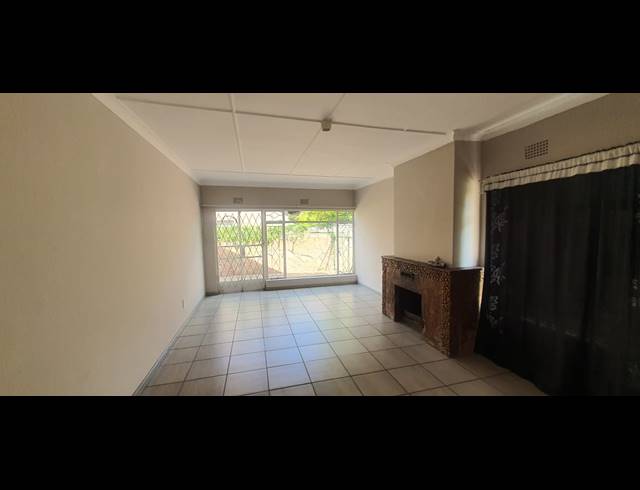 3 BEDROOM HOUSE TO LET IN ARCON PARK